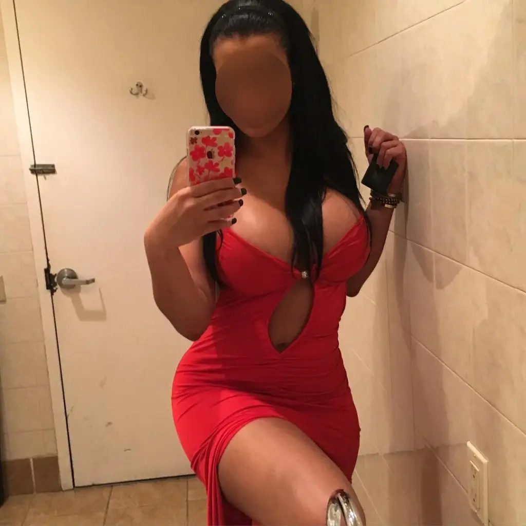 לילה רטוב וחם – תמונה ראשית – דירה דיסקרטית בדירות דיסקרטיות בנהריה