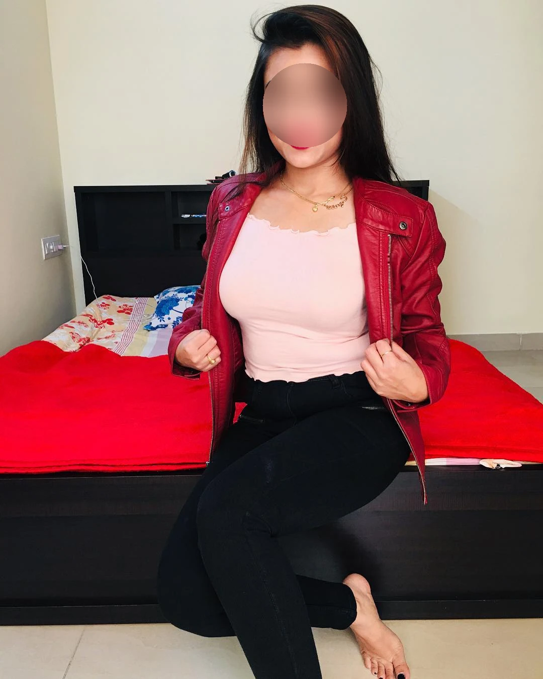 אלה הקסומה – תמונה ראשית – דירה דיסקרטית בדירות דיסקרטיות ברמת גן