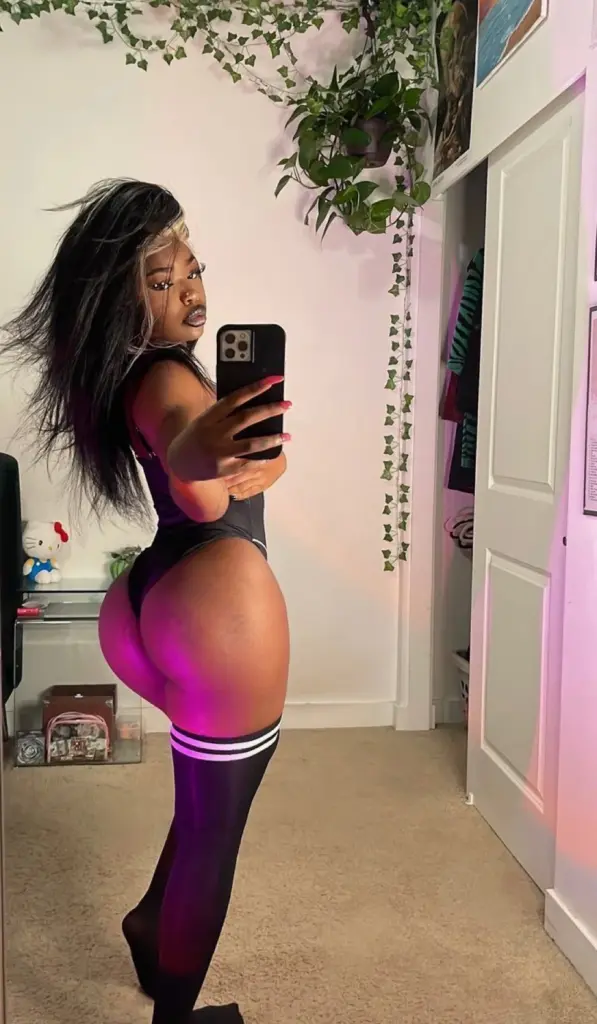 תשוקה עזה עם מיה – תמונה ראשית – דירה דיסקרטית בדירות דיסקרטיות בתל אביב